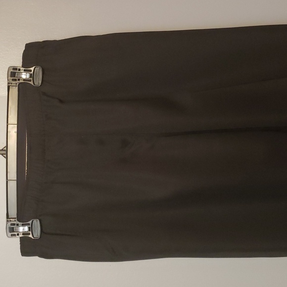 Kim Roger's Lady's Petite Capri Pants in Black with Side Pockets - Picture 2 of 6